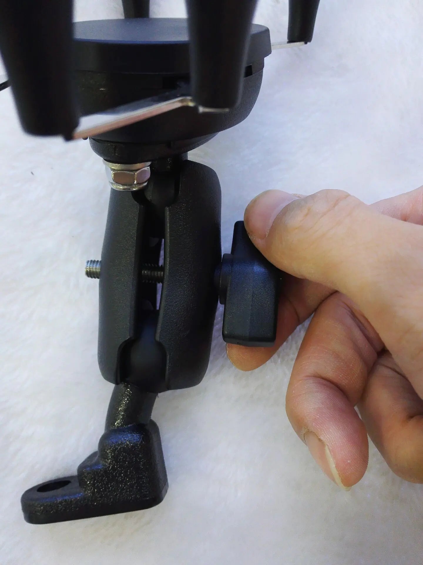 Universal Anti-Theft Phone Holder for Motorcycles & Bikes